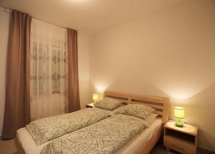 Sonja Apartman Zára