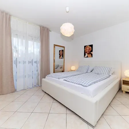 Sonja By Adex Travel Apartment